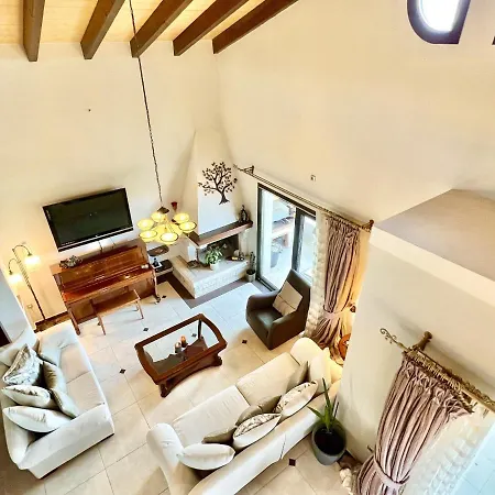 Heart House With Private Pool By Dadovillas Villa