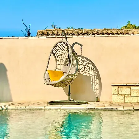 Villa Heart House With Private Pool By Dadovillas